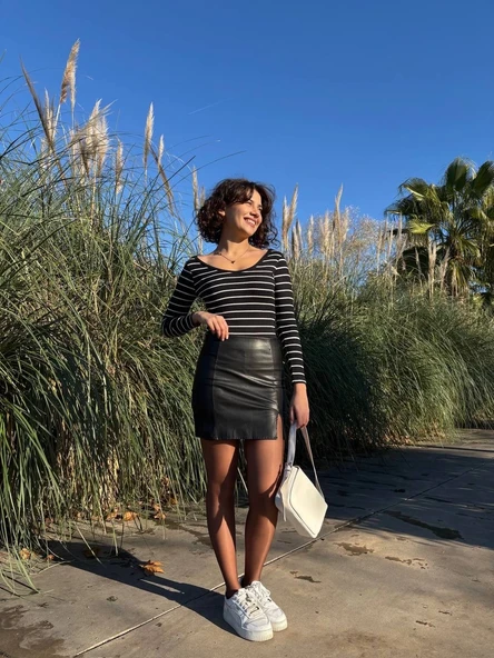 V yaka çizgili bluz siyah - 4