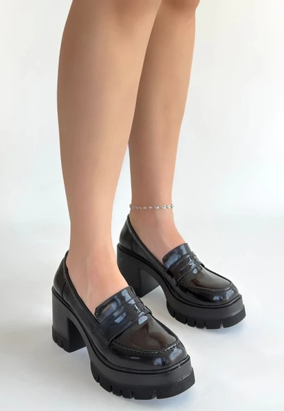 Janes Siyah Rugan Dolgu Topuk Ayakkabı - 2