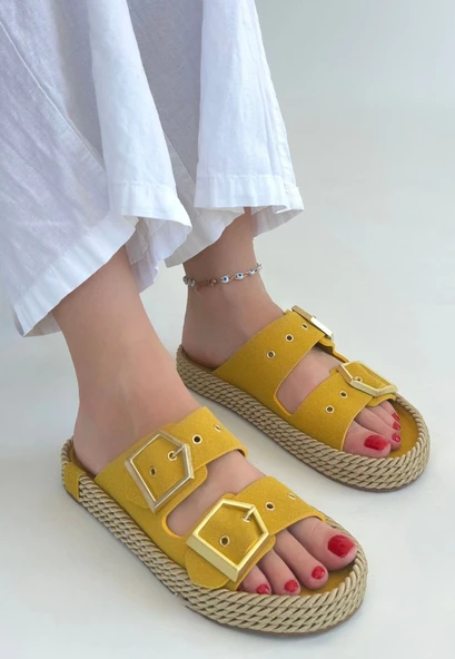 Loera Sarı Nubuk Çift Tokalı Terlik