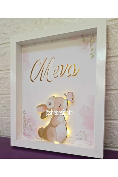 s'he design BEBEK İSMİNE ÖZEL HAZIRLANAN LEDLİ TAVŞAN OBJELİ AHŞAP PANO KAPI SÜSÜ 25X35 - Resim 2