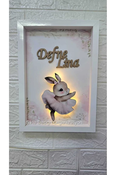 s'he design LEDLİ AHŞAP OBJELİ KAPI SÜSÜ / BEBEK İSMİNE ÖZEL HASTANE DOĞUM ODASI KAPI SÜSÜ ürün görseli