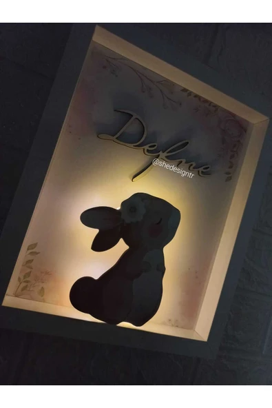 s'he design KIZ BEBEK İSMİNE ÖZEL HAZIRLANAN LEDLİ TAVŞANLI AHŞAP PANO HASTANE ODASI KAPI SÜSÜ 25X35CM - 4