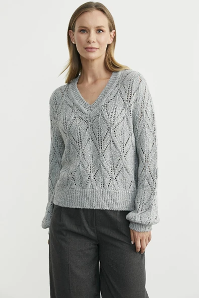 Delikli V Yaka Pullu Triko Kazak - Gri - Resim 4