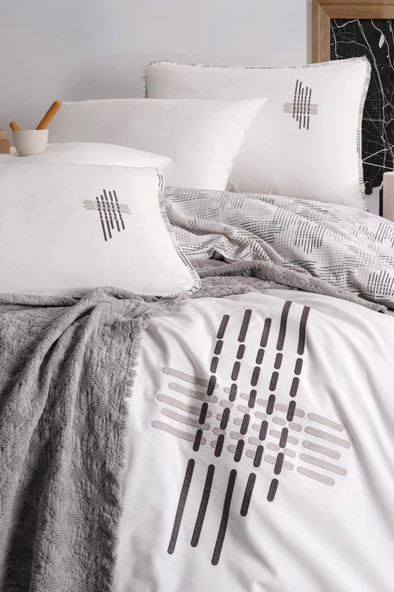 Lina 7 Parça %100 Pamuk Çift Kişilik Pikeli Nevresim Takımı ürün görseli