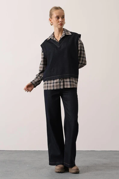 Kadın Denim İkili Takım V Yaka Kot Yelek ve Yüksek Bel Geniş Paça Pantolon Kot Takım - Resim 3