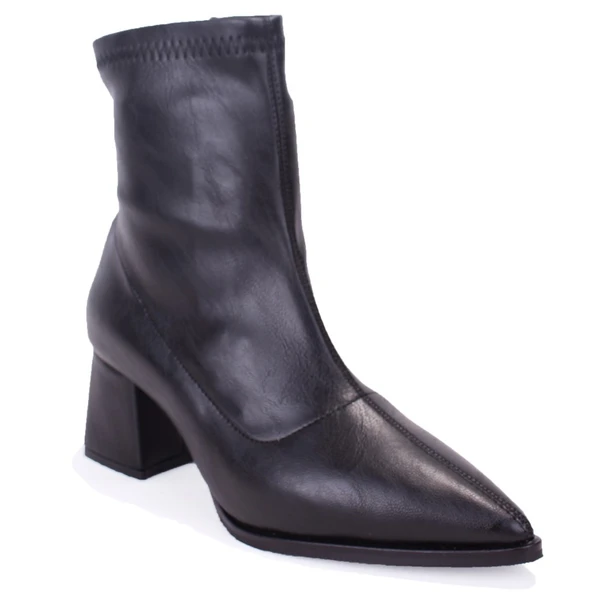 Dagoster DZA07-1277201 Siyah Klasik Topuklu Kadın Bot ürün görseli