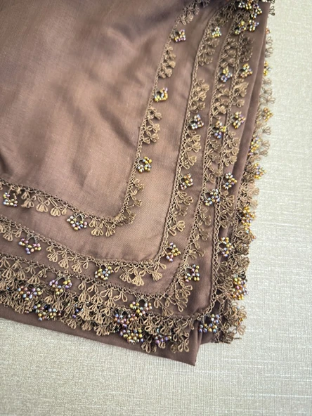 Anne Eli İle İşlenmiş Tığ Oyalı Yazma Örtü Yerli Üretim 100x100cm - Resim 2