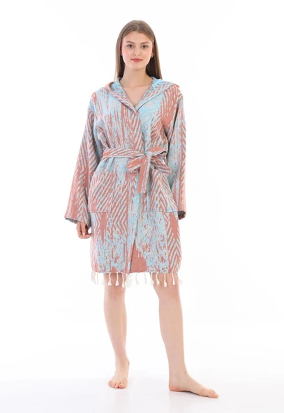 Tonna Terra & Blue Bathrobe