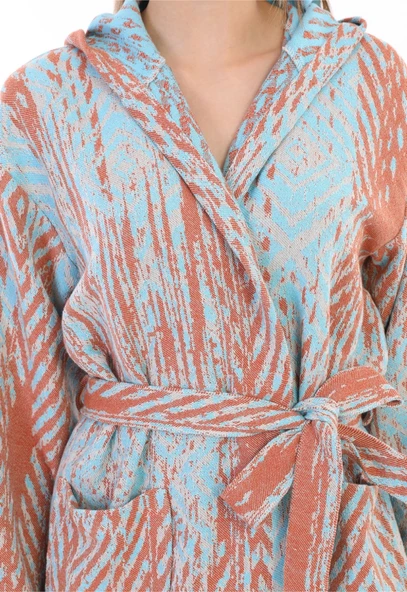 Tonna Terra & Blue Bathrobe - 5