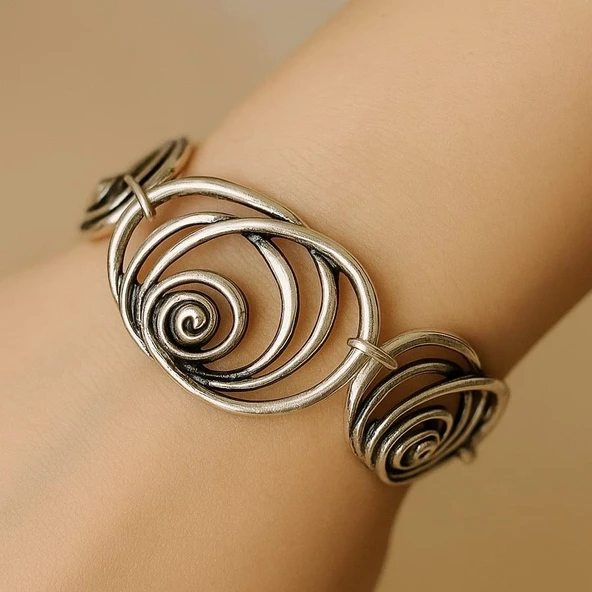 Geometrik Şekilli Kadın Bileklik Gümüş Kaplama Ayarlanabilir El Yapımı Bileklik ürün görseli