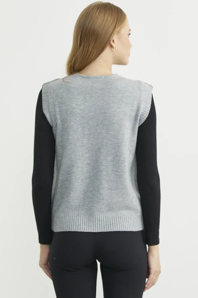 V Yaka Saç Örgü Triko Süveter - Gri - Resim 6