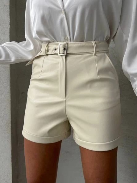 Kemerli deri şort krem h241003 - Resim 8