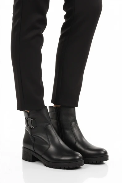 Aspor Siyah Hakiki Deri İçi Polarlı Kadın Topuklu Bot ürün görseli