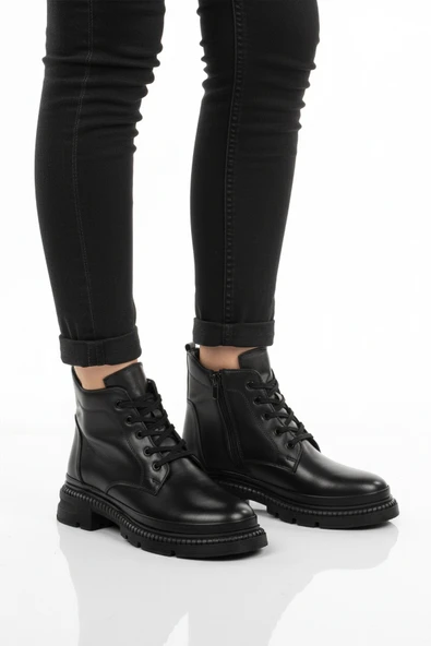 Voyager Siyah Hakiki Deri İçi Polarlı Kadın Topuklu Bot ürün görseli