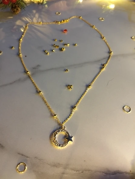 Gold zincirli Ayyıldız kolye