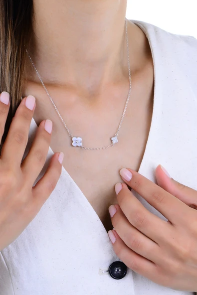 Gümüş rodyumlu zirkon ve sedef taşlı double şans yonca kolye SGTL12967RODAJ ürün görseli