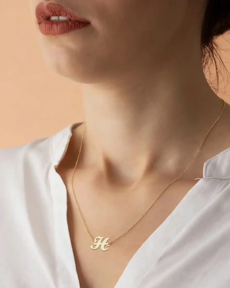 14 Ayar Altın Plakalı H Harfi Motifli Bayanlara Özel Altın Renkli Zincirli Hediyelik Kolye-781 ürün görseli