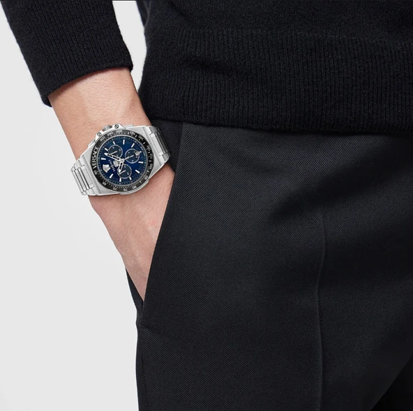 Versace VRSCVE7H00423 Erkek Kol Saati - Resim 5