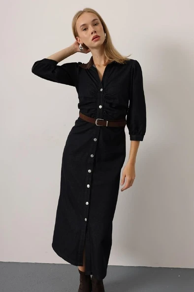Kadın Kemerli Slim Fit Midi Kot Elbise Gömlek Yaka Düğme Detaylı Denim Elbise