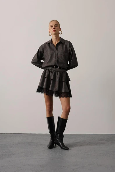 Kemerli Fırfırlı Mini Etek ve Oversize Gömlek Takım Dantel Detaylı Kışlık Şık