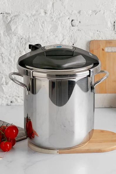 Grande Indüksiyon Tabanlı Düdüklü Tencere 9 Litre ürün görseli