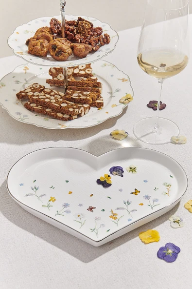 Petite Fleur Porselen Servis Tabağı Kalp Sarı / Beyaz 1 Adet