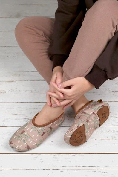 Kışlık Kaymaz Deri Taban Ev Patiği Ptk-kw Sütlü Kahve Baskılı 36-38 - Resim 3