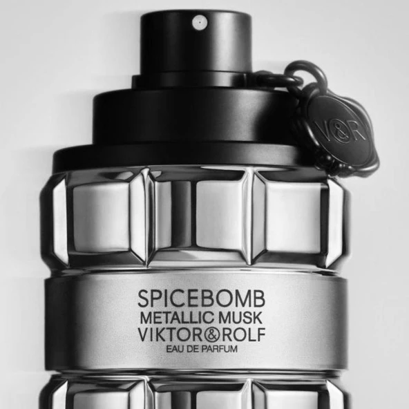 Viktor&Rolf Spicebomb Metallic Musk EDP 90 ml Erkek Parfümü - Resim 3