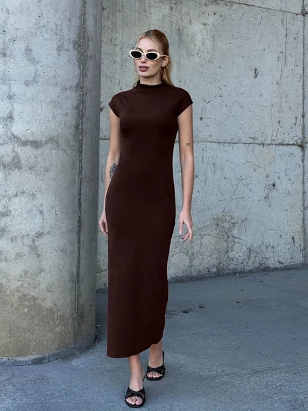 Kadın Yarım Balıkçı Yaka Kısa Kol Midi Elbise Vücudu Saran Fit Basic Elbise - Resim 5