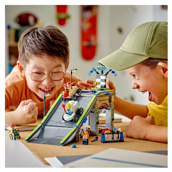 LEGO® City Senin Kuralların: Yarış Arabası Rampa Parçası - 60460 - Resim 5