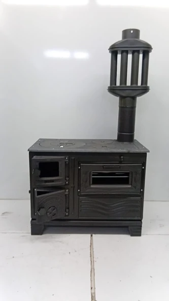 Saç Gövdeli Döküm İç Hazneli Kuzine Soba Fırınlı ve Dayanıklı Isıtma Sobası ürün görseli 1