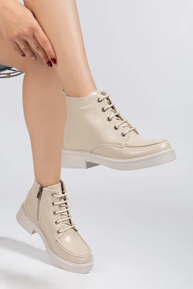 02-2001 Bej Kırışık Rugan Bağcıklı Fermuarlı Günlük Kadın Bot