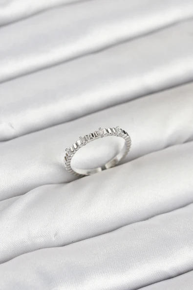 Pirinç Gümüş Renk Lazer Kesim Kadın Yüzük - TJ-BYK3893