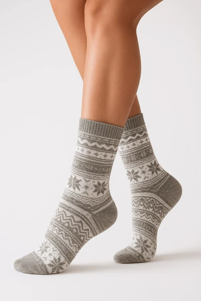 Plus Scorpion Kadın Yılbaşı Havlu Desenli Çorap – Pamuklu, Kalın ve Sıcak Tutan Noel Temalı Tekli Çorap - Resim 3