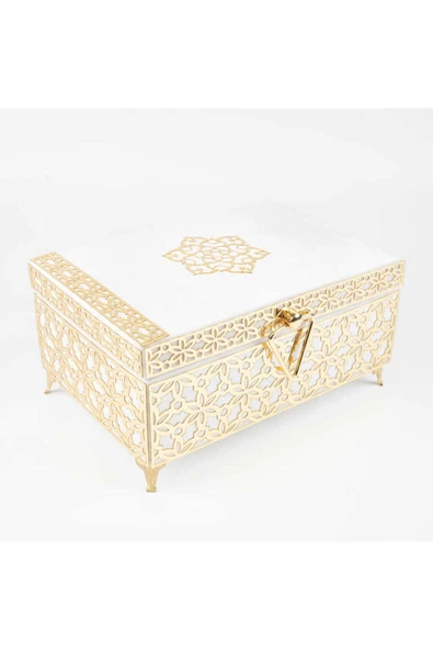 Desenli Kutu Çeyizlik, Seccade + Tesbih + Kuran Hediye Seti (Çanta Boy, Kadife, Beyaz, Elif-Vav) - Resim 2