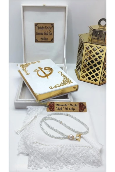 Isimli Raşel Kumaş Kuran-ı Kerim Ortaboy Kutulu (16X24)(BEYAZ)namaz Örtü,inci Tesbih, Ayraç Seti ürün görseli