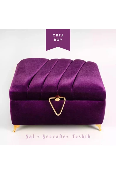 Çizgili Kutu Çeyizlik, Şal + Seccade + Tesbih + Kuran Hediye Seti (Orta B. Kadife, Mor, Elif-Vav) ürün görseli