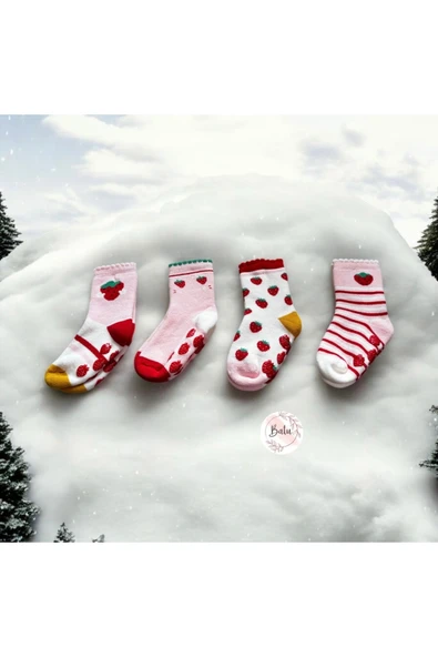 BATU GİYİM Çilek desenli kız bebek ve çocuk havlu kaydırmaz tabanlı çorap seti