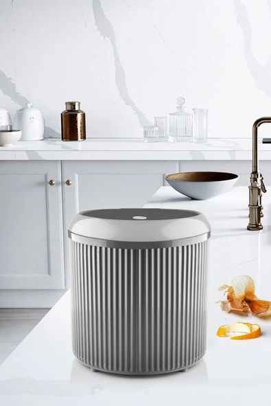 Decorev 5 Litre Gri Click Kapaklı Modern Çizgili Çöp Kovası DC-6801 - Resim 2