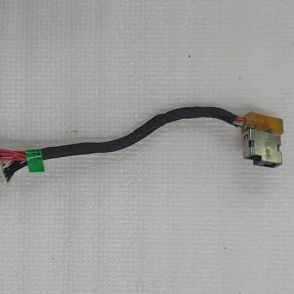 HP Victus 16-R0028NT sarj soketi ürün görseli 1