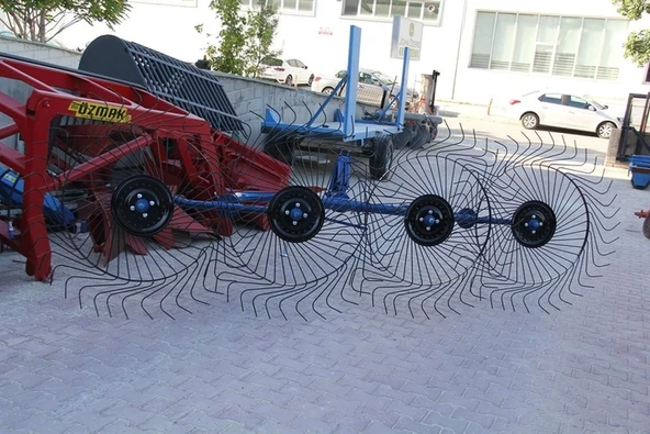 Tarım Garaj Flanşlı Ot Toplama 4'lü Tırmık ürün görseli