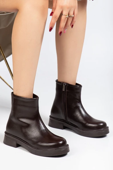 02-3033 Kahve Kırışık Rugan Fermuarlı Günlük Kadın Bot - 2