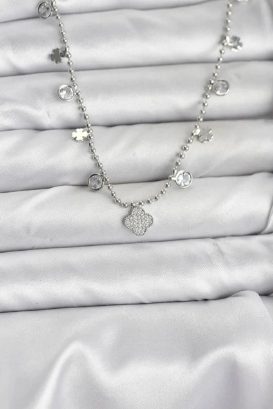 Pirinç Gümüş Renk Yonca Model Kadın Kolye ürün görseli