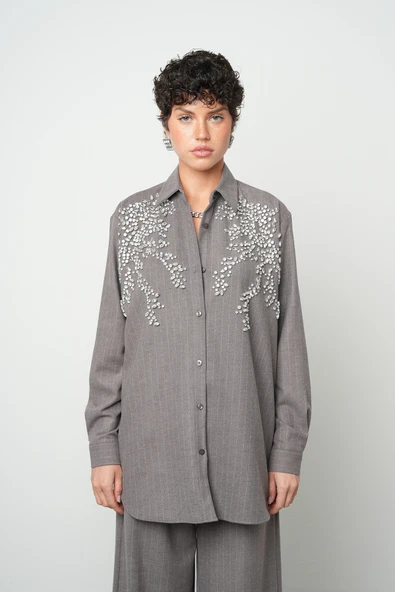 Kadın Önü Taş İşlemeli Çizgili Oversize Gömlek