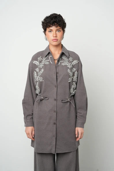 Kadın Taş İşlemeli Belden Bağlamalı Düz Renk Uzun Tesettüre Uygun Ceket