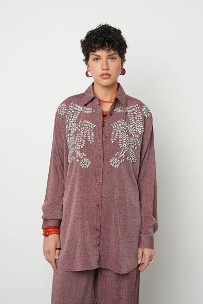 Kadın Robası Taş İşlemeli Bordo Renk Oversize Kesim Gömlek