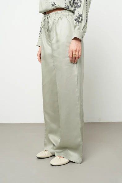 Kadın Bol Paça Beli Lastikli Bağcıklı Düz Renk Pantolon - 2