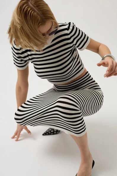 Çizgili Midi Dokulu Etek - Resim 4