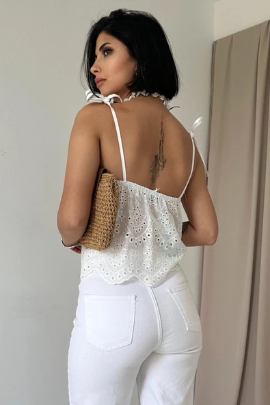 Beyaz Bağcıklı Brode Bluz - Resim 4