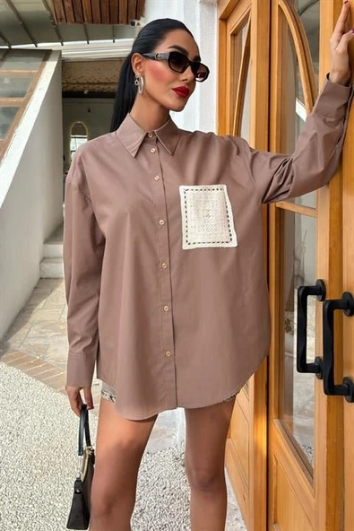 Süzine Cepli Arkası Yırtmaçlı Oversize Gömlek 3420 ürün görseli